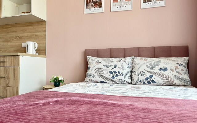 Апартаменты студия четырехместная вблизи горячего источника Волна