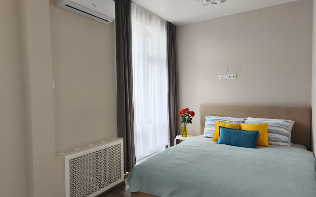 Sovremennaya Studiya V Novo Komarovo Flat