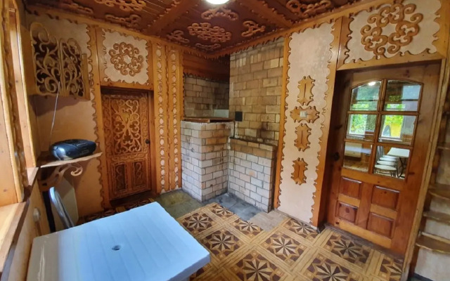 vo Fryazino s Ulichnym Bassejnom i Batutom Private House