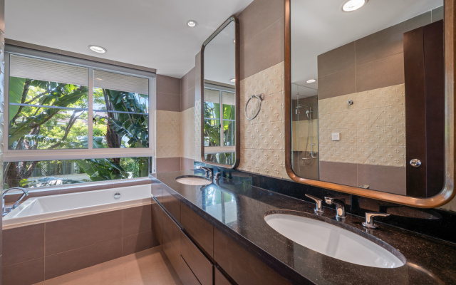 Курортный Отель Ania Premier Village Danang Resort