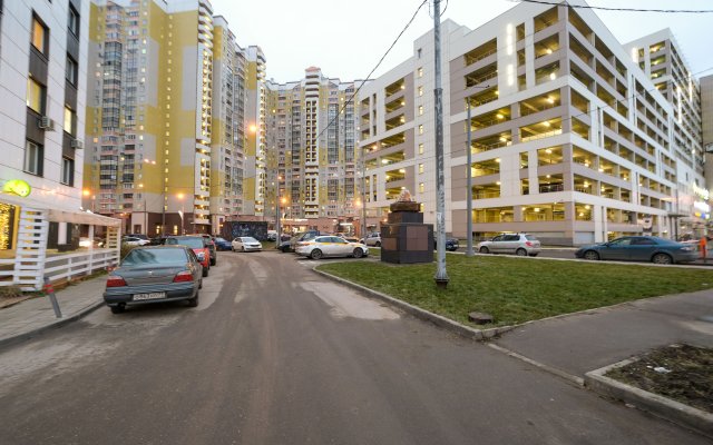 Studiya S Balkonom Apartments