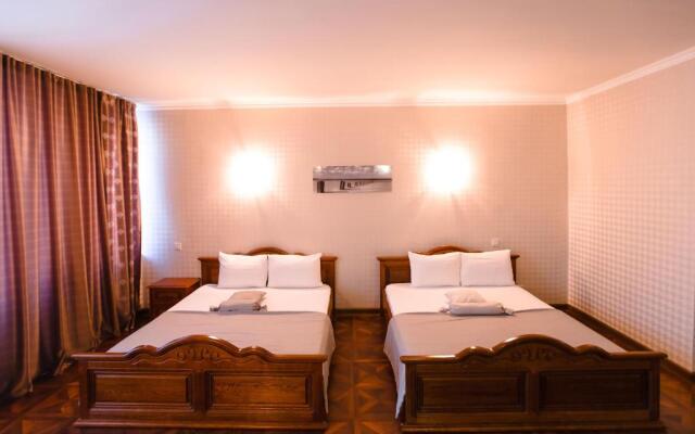 Sunkar Hotel