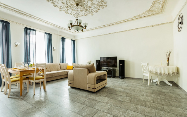 Квартира RentalSPb 3ккв на 7й Cоветской 40