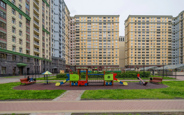 V Tsentre u metro Apartments