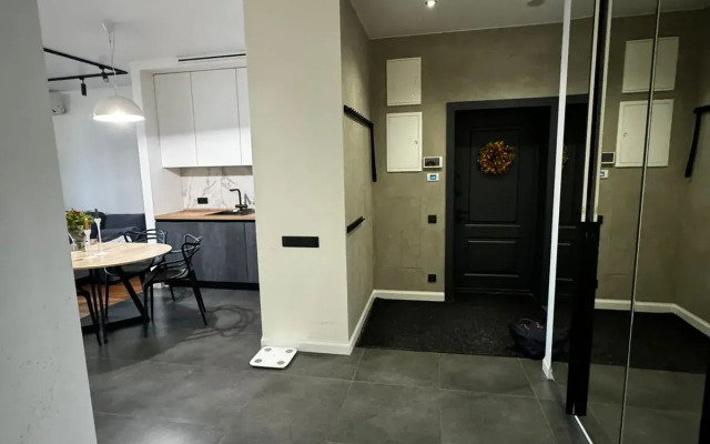 Aparts Loung Zhk Silver Flat