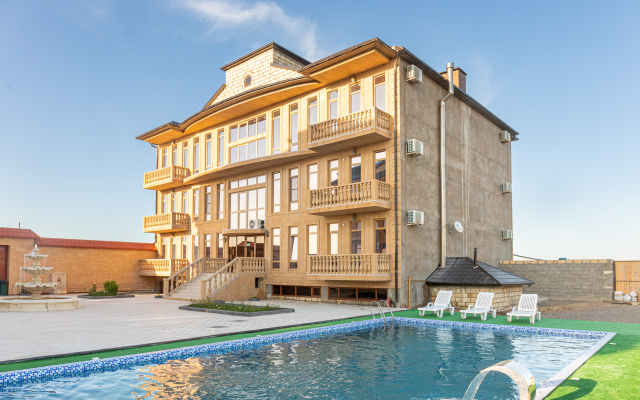 Yuzhny Bereg Hotel