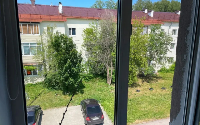 Kvartira uutnaa radom s Aeroportom
