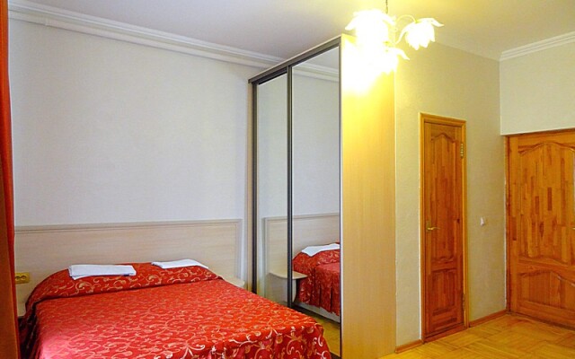 Na Sevastopol'skoy Guest House