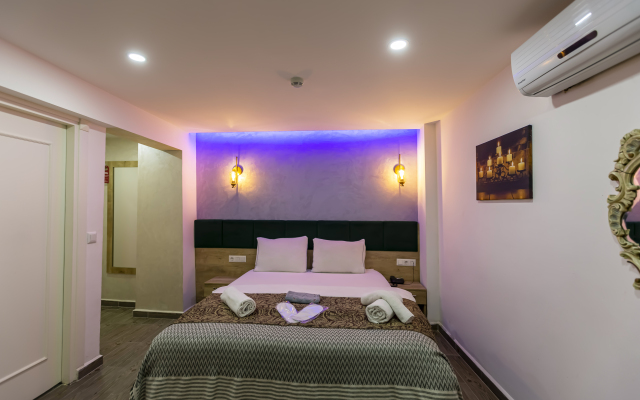 Loren Hotel & Suites