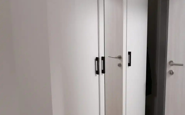 Uyutnaya Studiya Okolo Metro Bulvar Rokossovskogo Apartments