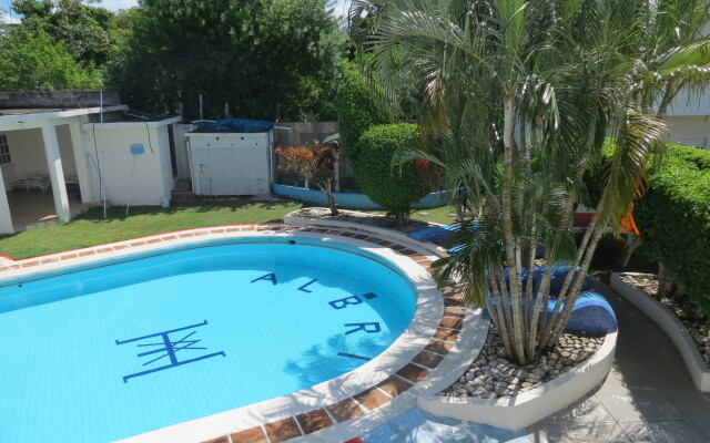 Отель Albri by Rotamundos