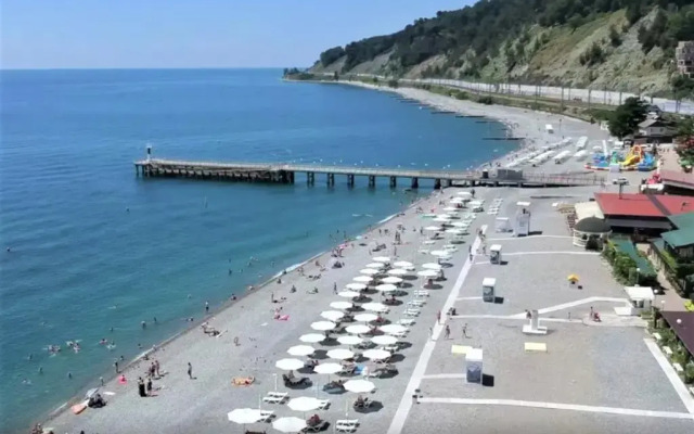 U morya s balkonom Apartments