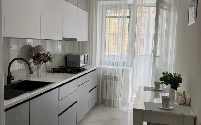 Uyutnaya Svetlaya Kvartira Apartments