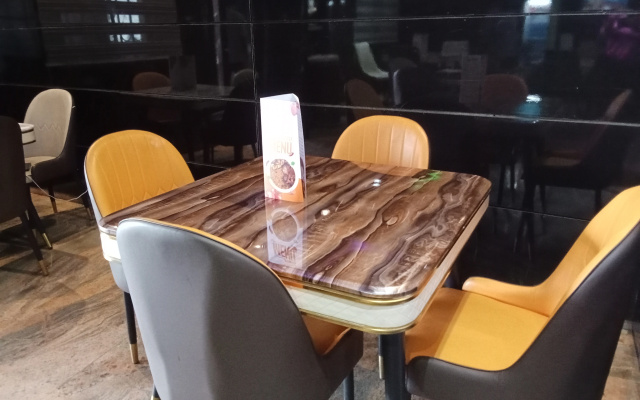Отель Dutse Suites and Luxury