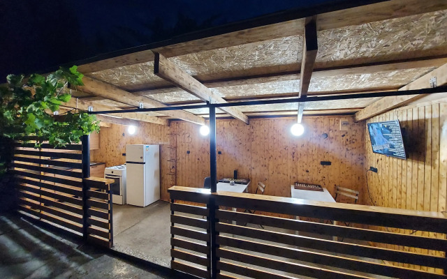 Bolshoy Uyutny Dom pod Klyuch Guest House