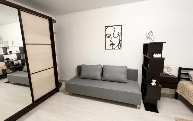 Uyutnaya Svetlaya S Vidom Na Zakat Flat