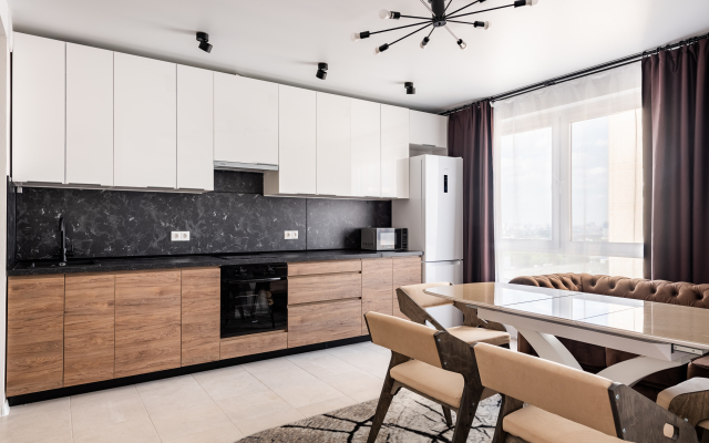 prostornaya vidovaya uglovaya uyutnaya evrotryoshka do 5 gostej flat