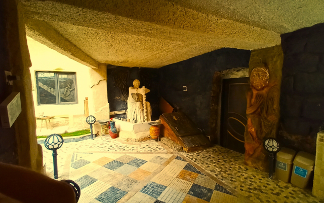 Stone Age Hotel