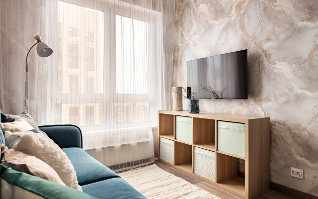 Provans v Lunnom Svete Flat