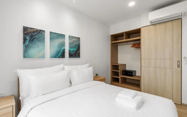SkyPark 2BR Apt Apartments