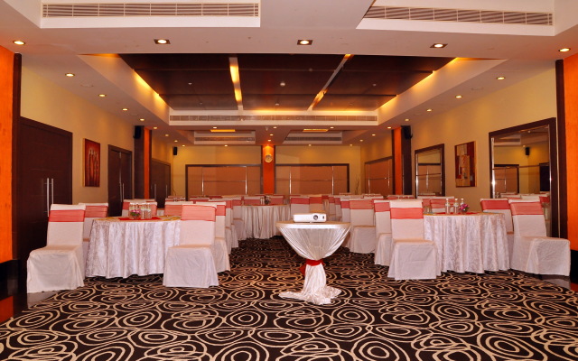 Gokulam Park Sabari OMR Hotel