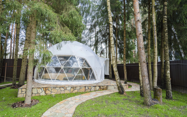 Частный дом Сфера в Лесу
