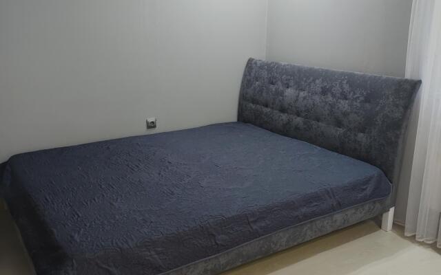 Uyutnaya Studiya V Tsentre Kaliningrada Flat