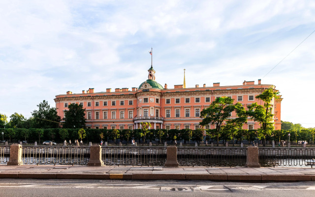 Меблированные комнаты Lionheart Apartments