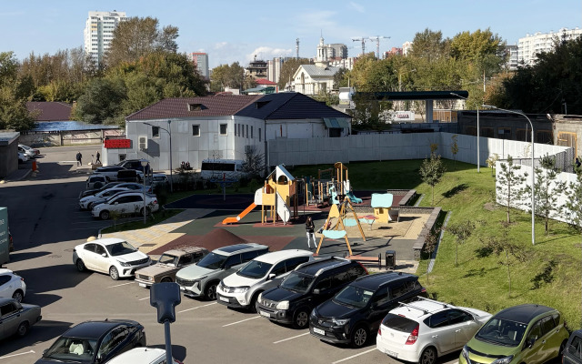 Na Vzlyotnoy Ulitse 7l Flat