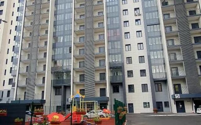 Svetlay ryadom akvaparkom Rivyera Flat