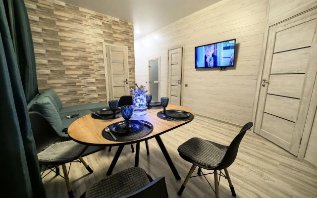 S Baney Family House, Guest House