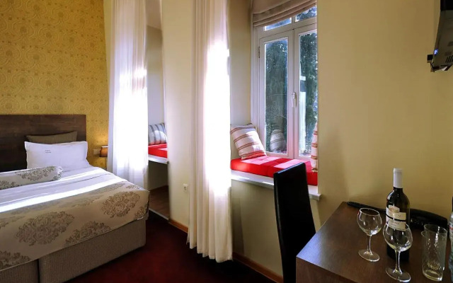 Tekla Palace Hotel