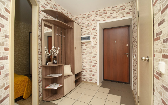 Na Pavlyukhina 99B Flat
