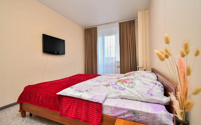 Na ulitse Shakhterov, 8 Flat