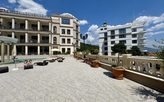 Dvukhkomnatnye s Balkonom Premium Klassa v Zhk Diplomat Apartments
