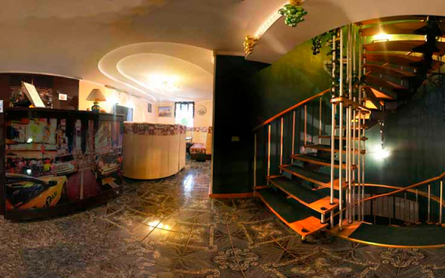 Puteshestvennik Guest House