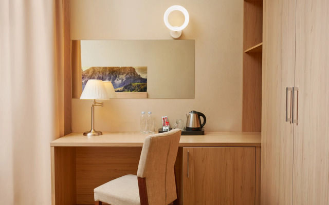 AurA Aquarelle Hotel