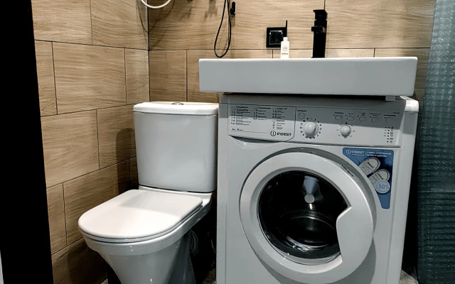 Апартаменты отличная студия напротив Сибади в центре Нефтяников