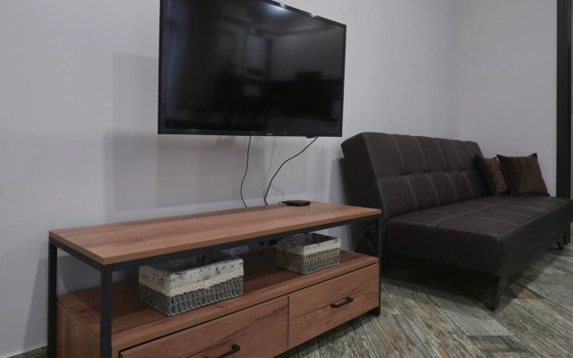 Квартира Огромная трехкомнатная квартира напротив подъемника