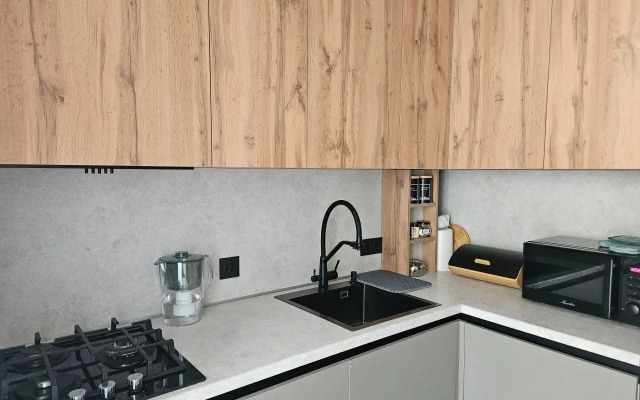 V Tsentre Sochi S Basseynom Flat