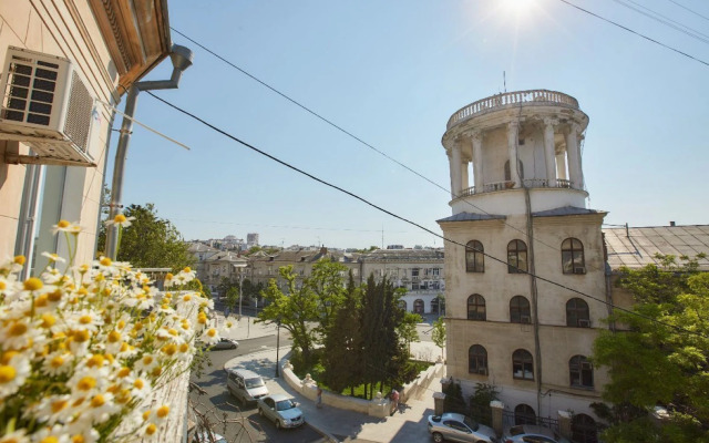 Amango V Tsentpe Sevastopolya Apartments