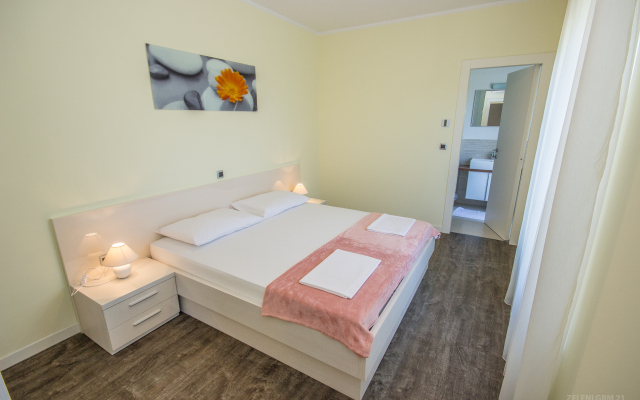 Splitska Villas