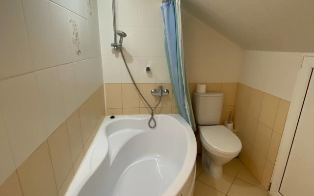 Semeynye Dvukhurovnevye Aysberg Apartments