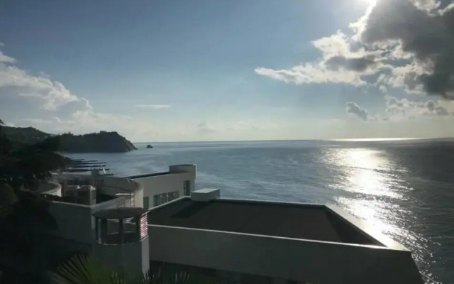 Mare Infiniti Guest house