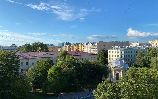 S Kaminom Na Vasil'evskom Ostrove Flat