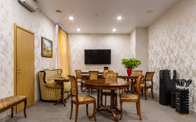 Nomera Na Ploschadi Vosstaniya Guest house