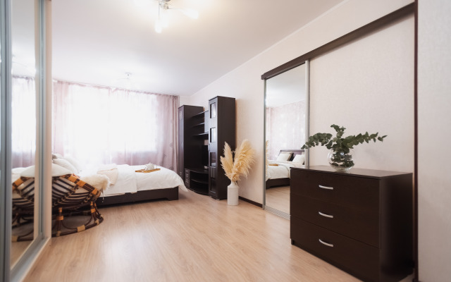 Квартира ApartHause у Южного Автовокзала и ТРЦ Мегаполис