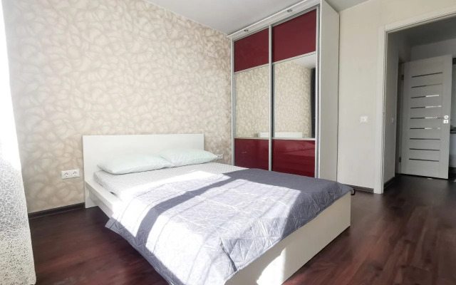 Апартаменты Двухкомнатная квартира у Космопорта