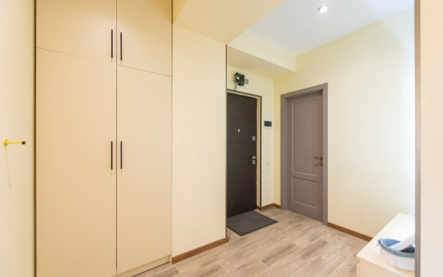 S Vidom na Reku i Gorod Apartments