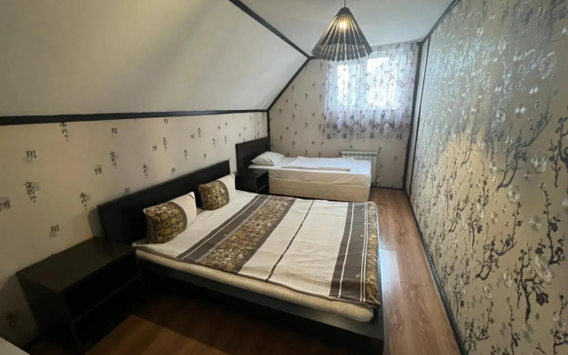 Yaponskiy Privat House